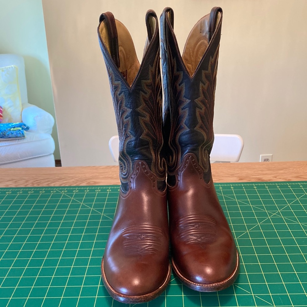 Men’s luskey’s ruin’s leather cowboy boots.
